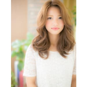 大きめカールが可愛い☆甘すぎないロングb