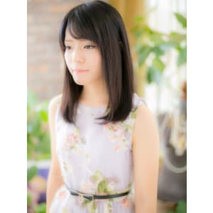 シースルーバングのシルキーストレートb
