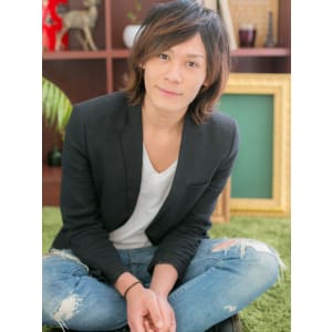伸びかけカラーと大人ミディアムａ