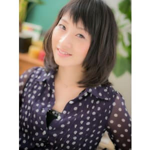 短め前髪が可愛い、個性派★黒髪ミディー