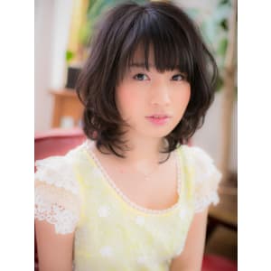【黒髪・暗髪ｓｔｙle】黒髪の束感を愉しむ、揺れ感ミディー