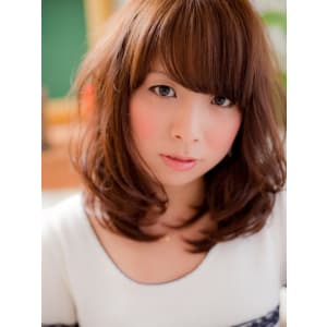 やわらか束感のエアリーミディ