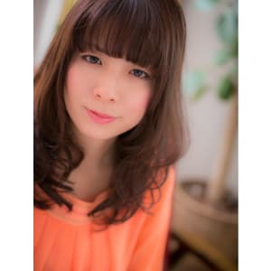 厚めバングの、揺れ感フリルセミディa