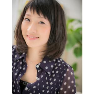 短め前髪が可愛い、個性派★黒髪ミディー