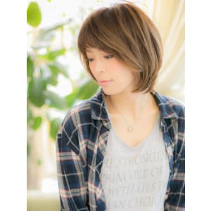 前髪がアクセント♪大人ボブb