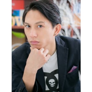 アップバング＆七三の《ウェットショート》a