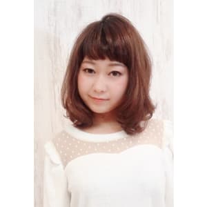 短め前髪×チョコレートブラウン - Salut by IZA【サリューバイイザ】掲載中