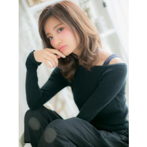 大人女子のこなれ感”エフォートレス”ミディb