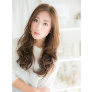 【”ヌーディロング”で、触れたい髪に♪】