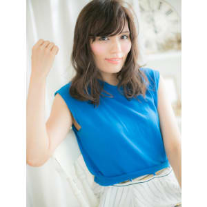 流し前髪で大人レディ…抜け感セミディb
