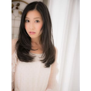 ワンカールストレートでつくる、大人ロング