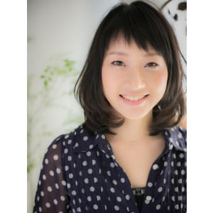 短め前髪が可愛い、個性派★黒髪ミディー