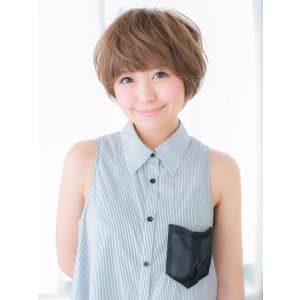 やわ♪ふわ♪目力も上げる、マッシュショートb