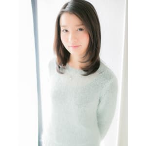 透明感際立つ☆ツヤセミディb