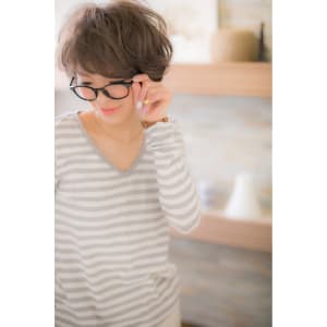 ベージュカラーの、たっぷりエアリー★ショート