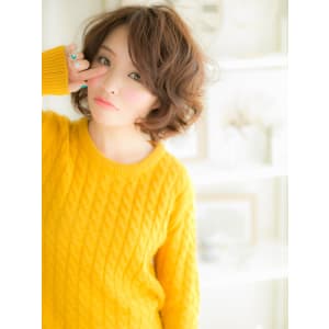 ランダムな毛先が◎大人ドーリーヘアb