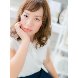 ショートバングが愛らしい♪ゆるふわセミディa
