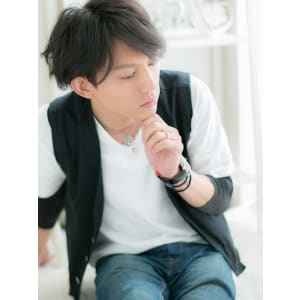 ビジネスシーンでも！正統派ツーブロックa