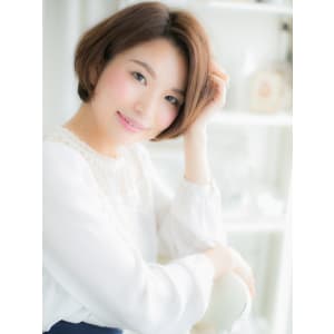 デキる女の”美形”ショートボブa