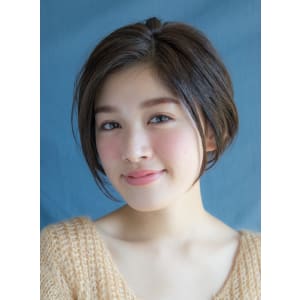大人に似合う前髪無しのひし形小顔ガーリーショート