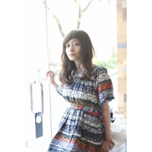 前髪に「ひと目惚れ」間違いなしの大人なヘアスタイル
