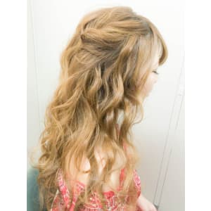 なみなみハーフアップ