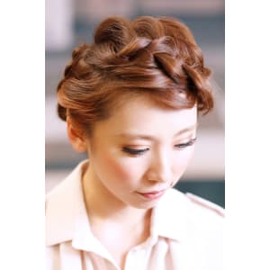編み込み大人アレンジby　BACKSTAGE