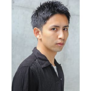 黒髪ツーブロックモテベリーショート