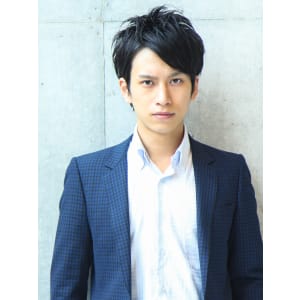大人かっこいいビジネススーツスタイル