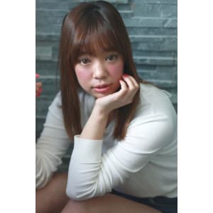 サラ艶潤いシルク髪☆シースルーバングストレートミディ