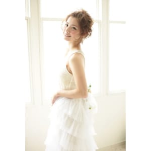結婚式や二次会にピッタリ！大人かわいいセレブなルーズアレンジ