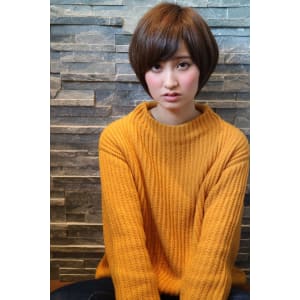 小顔に見える！サラ艶美髪ナチュラルショート