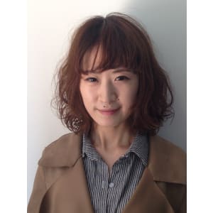 厚めバングウェービーラウンドボブ鎖骨ナチュラルセミディ