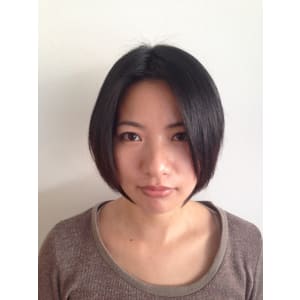 黒髪＆暗髪OKセンターパート甘辛アッシュ抜け感ボブ