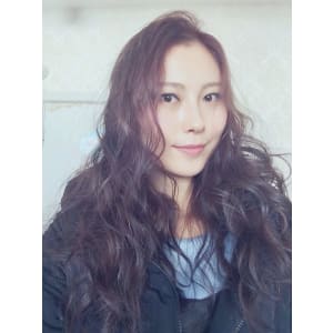 外国人風ウェービーグラマラス大人かわいいピンクアッシュ