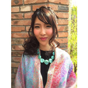 大人かわいい♪斜めバング編み込みカチューシャロング