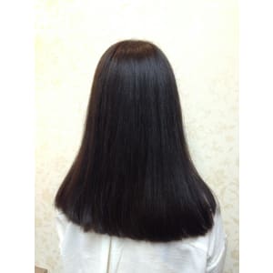 クラシカルな黒髪サラサラ＆ツヤツヤストレート