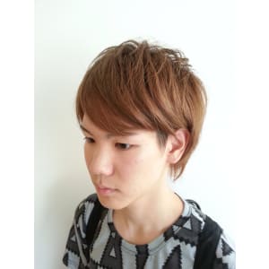 ツーブロック束感ショートスタイル