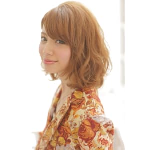 ナチュラルワンカールが大人かわいい♪甘辛グラマラスセミディ