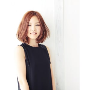 ナチュラルなエアリーカールが大人かわいい♪バルーンふわミディ