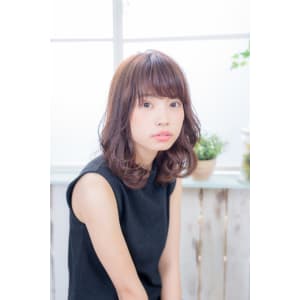 Neolive aim 大人可愛い　ふんわりミディ　高橋彩