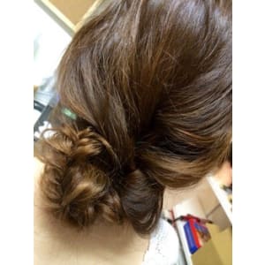 Neolive aim オシャレ上級者三つ編みアレンジ