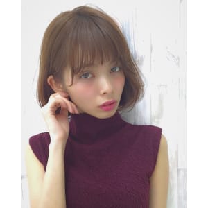 Neolive aim　柔らかい質感の耳かけカジュアルボブ