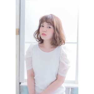 Neolive　aim 柔らかい質感のベーシュカラー