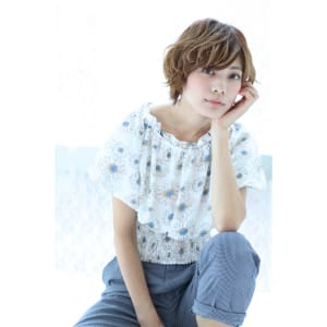 外国人風カラーのショートボブ