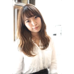 グレージュのグラデーションカラーのセミロング♪