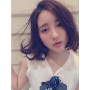 【Neolive es】大人可愛いふんわりミディ