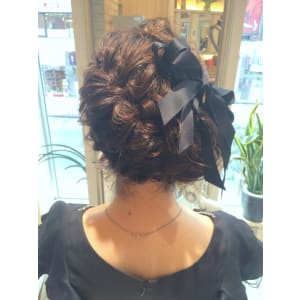 【Neolive es】ヘアアレンジ