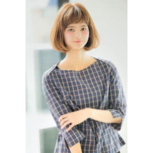 ナチュラル可愛い、ショートバングボブ