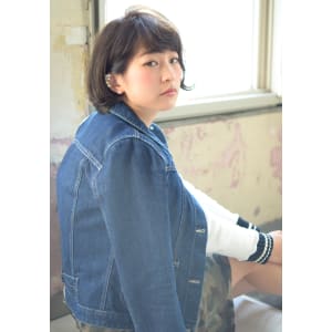 耳かけショートボブ